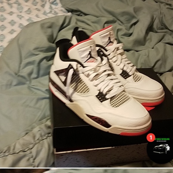 Jordan 4 - Picture 4 of 5